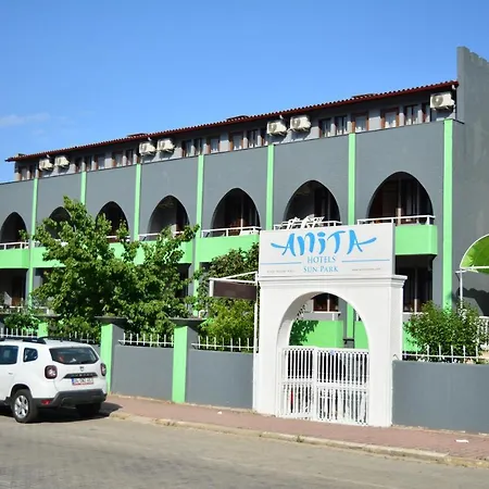 Hotel Anita Sunpark Beach 4*